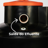 Detalhe em close da saída de efluente tratado do biodigestor de 1000 litros