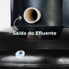 Detalhe em close da saída de efluente tratado do biodigestor de 2500 litros